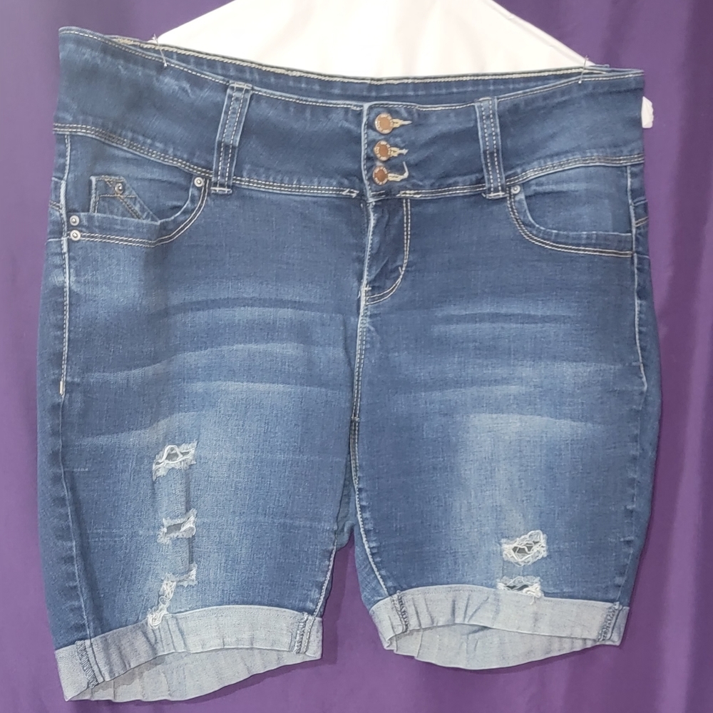 Wanna betta Butt jean shorts